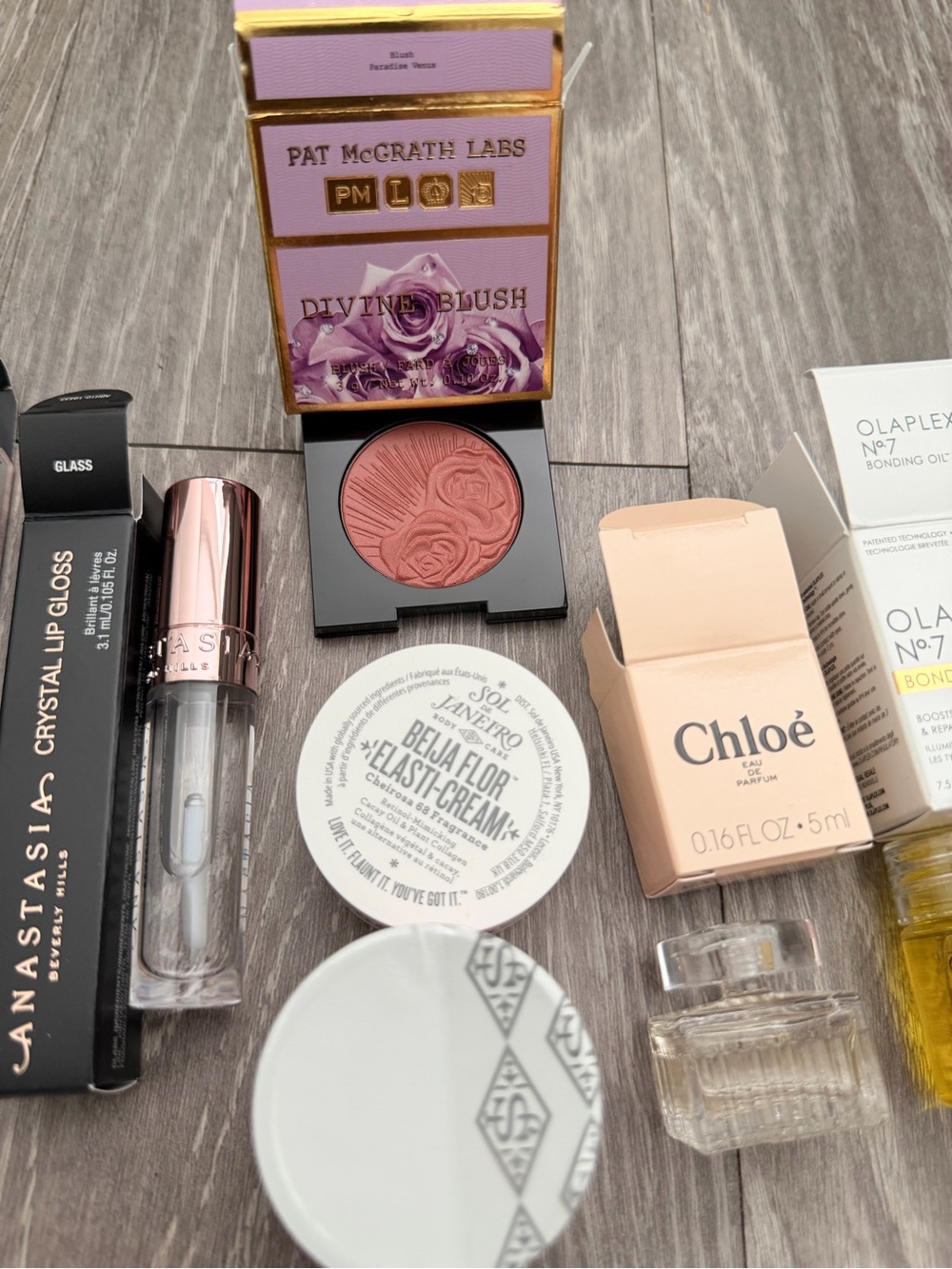 Makeup Bundle 19 Piece Set - Picture 10 of 11